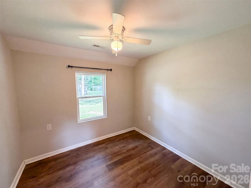 Experience 604 Rowan Mill Rd, a residence designed for a truly - photo 10