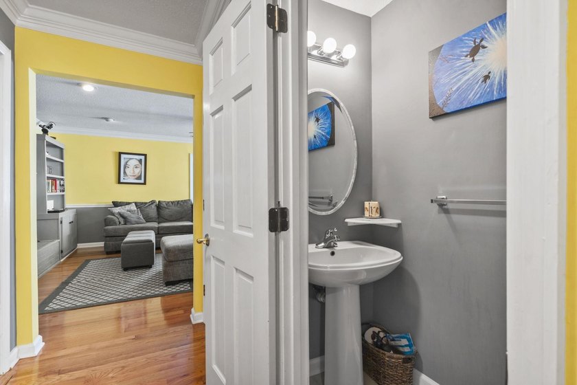 Three-bedroom, two-and-a-half-bathroom two-story home with no - photo 13