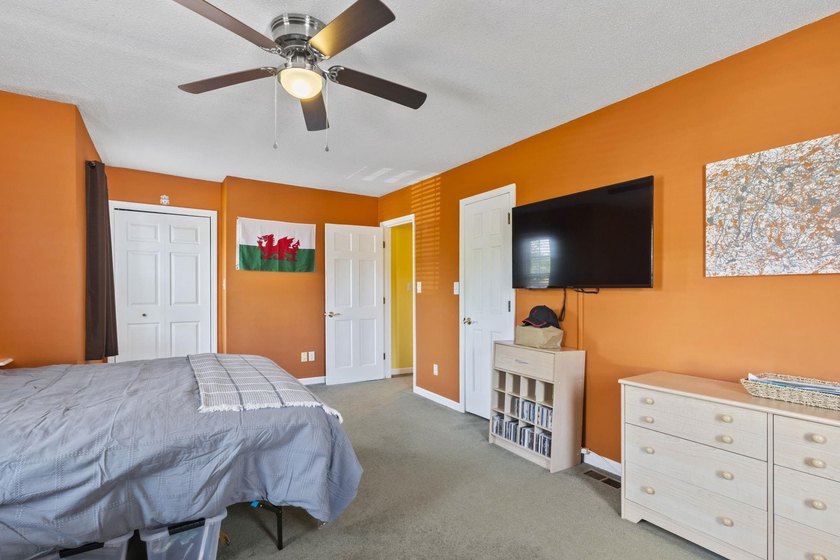 Three-bedroom, two-and-a-half-bathroom two-story home with no - photo 18