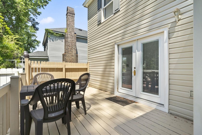 Three-bedroom, two-and-a-half-bathroom two-story home with no - photo 24