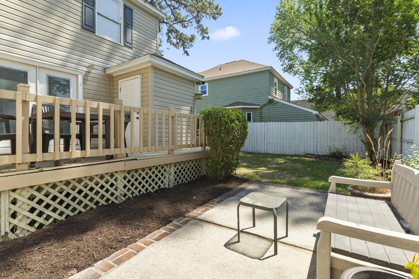 Three-bedroom, two-and-a-half-bathroom two-story home with no - photo 28