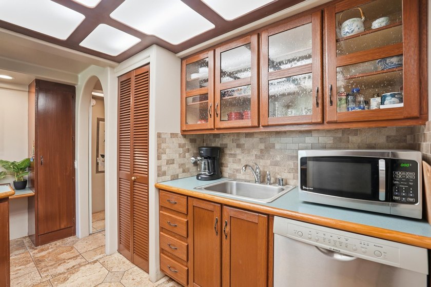 Welcome to Maui Vista 1-111, a beautifully upgraded ground floor - photo 16