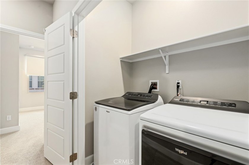 Beautifully designed 4-bedroom, 3-bathroom condo offering - photo 40