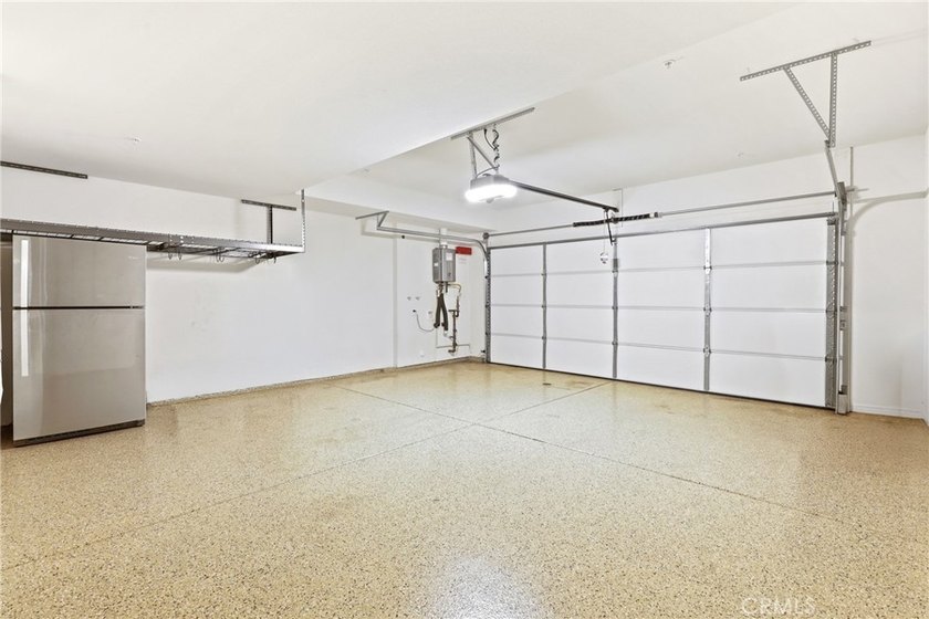 Beautifully designed 4-bedroom, 3-bathroom condo offering - photo 43