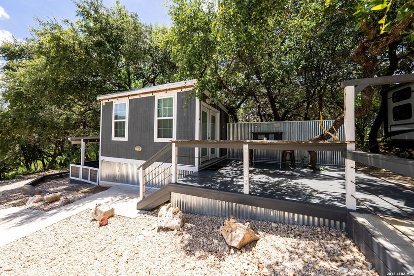 Discover the perfect opportunity to own a versatile property - photo 2