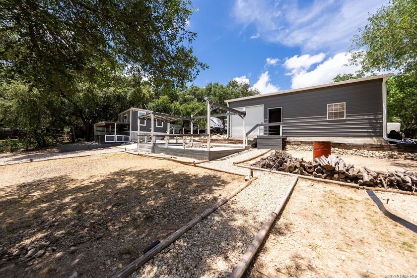 Discover the perfect opportunity to own a versatile property - photo 7