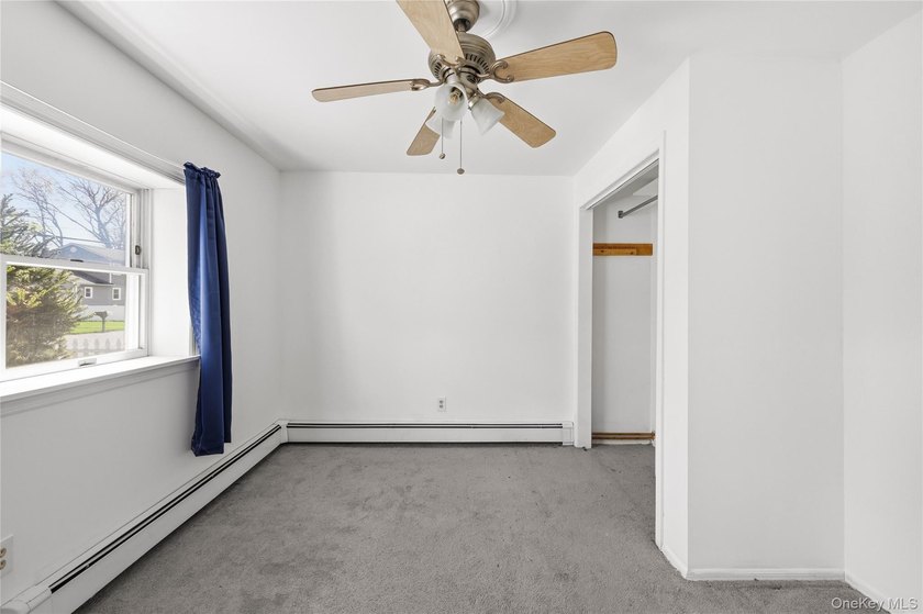 Great opportunity in the heart of Ridge! Perfect for first-time - photo 8