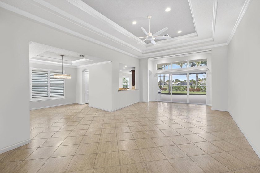 GORGEOUS golf views within Jupiter Country Club! Ideally set on - photo 15