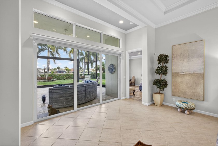 GORGEOUS golf views within Jupiter Country Club! Ideally set on - photo 21
