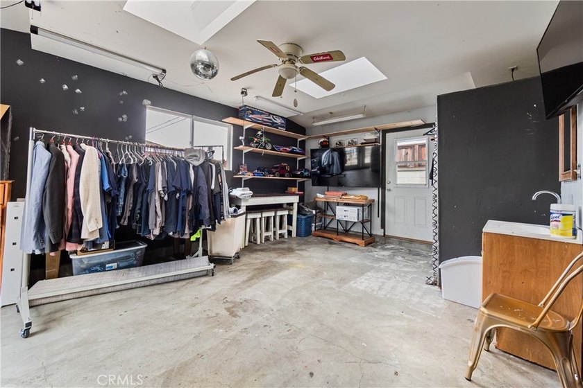 **SHORT SALE - BRING ALL OFFERS!** Opportunity awaits at this - photo 44