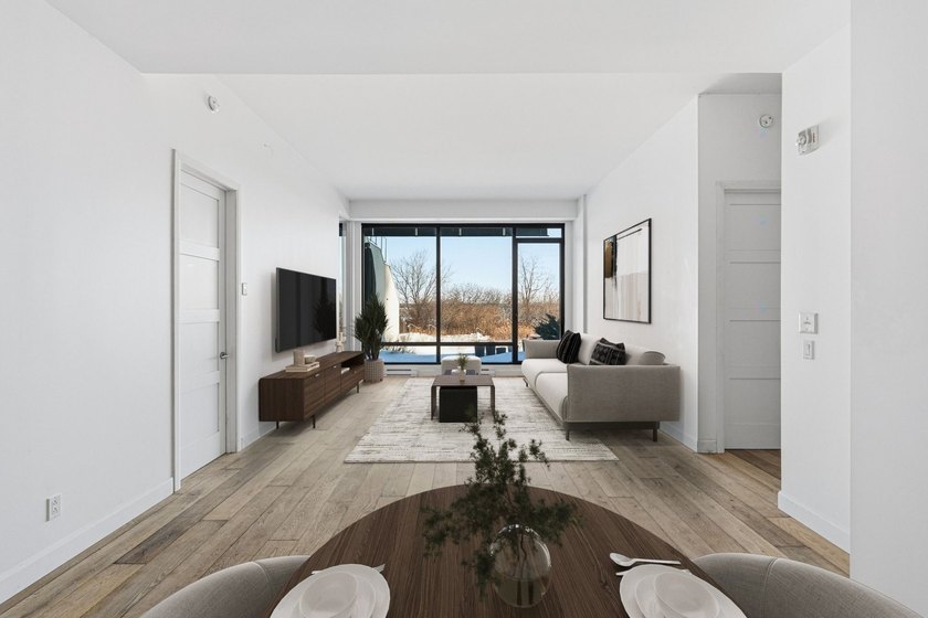 Located in the prestigious EVOLO project on Ile-des-Soeurs, this - photo 5