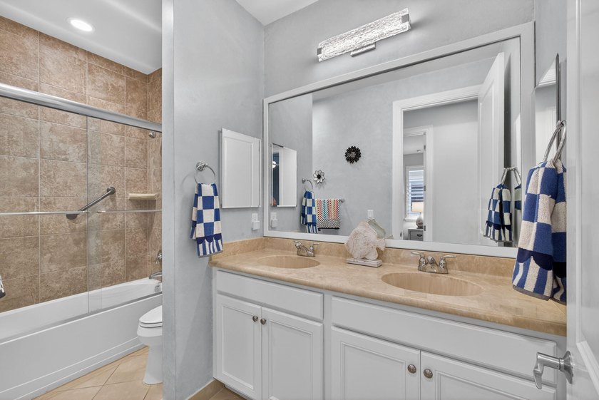 GORGEOUS golf views within Jupiter Country Club! Ideally set on - photo 46