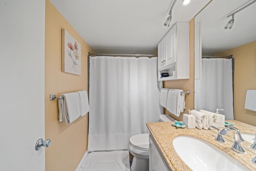 Bright &amp; beautifully remodeled Maui Vista condo offers you - photo 23