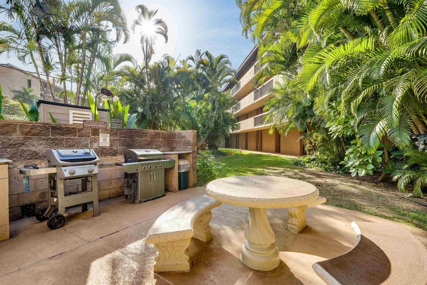 Bright &amp; beautifully remodeled Maui Vista condo offers you - photo 28