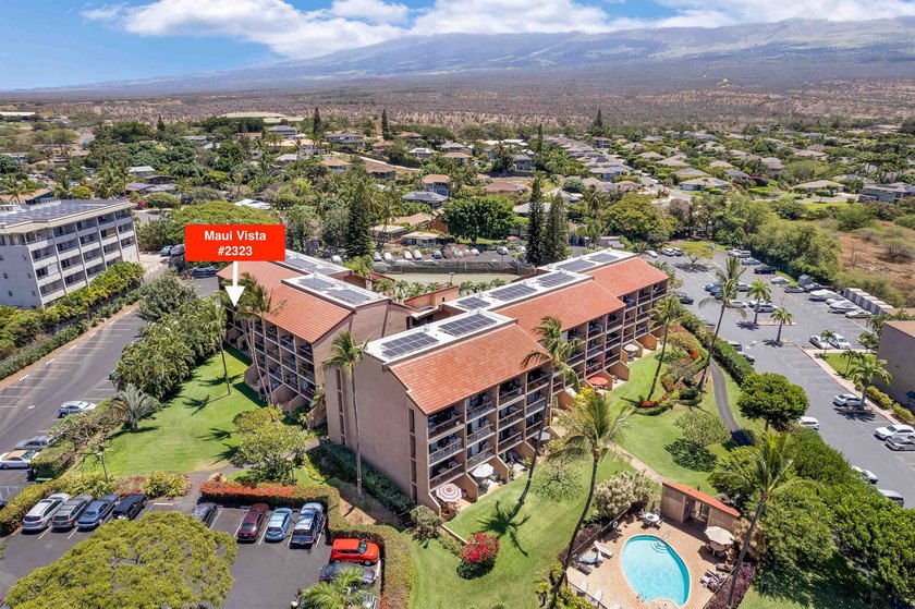 Bright &amp; beautifully remodeled Maui Vista condo offers you - photo 29