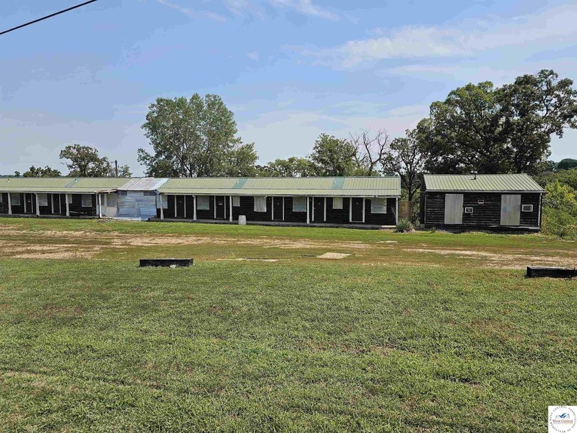 Formerly a 16-room motel with one 24 x 24 cabin. Owner has - photo 3