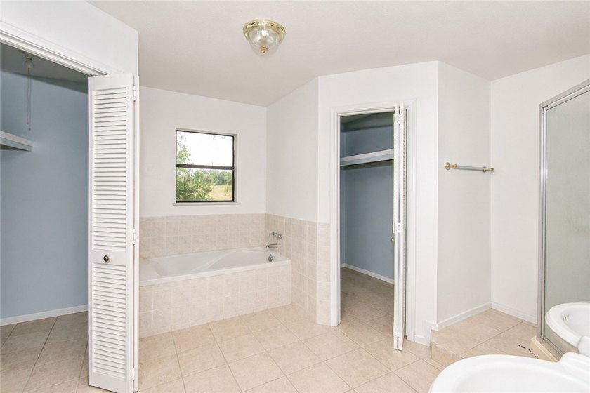 10 Acres of land in Sandia, Texas! This home features 3 bedrooms - photo 11