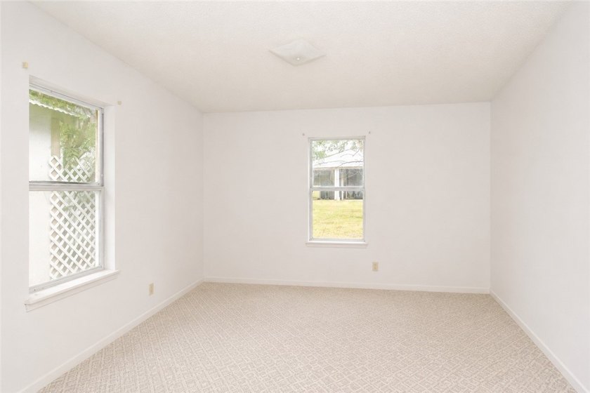 10 Acres of land in Sandia, Texas! This home features 3 bedrooms - photo 12