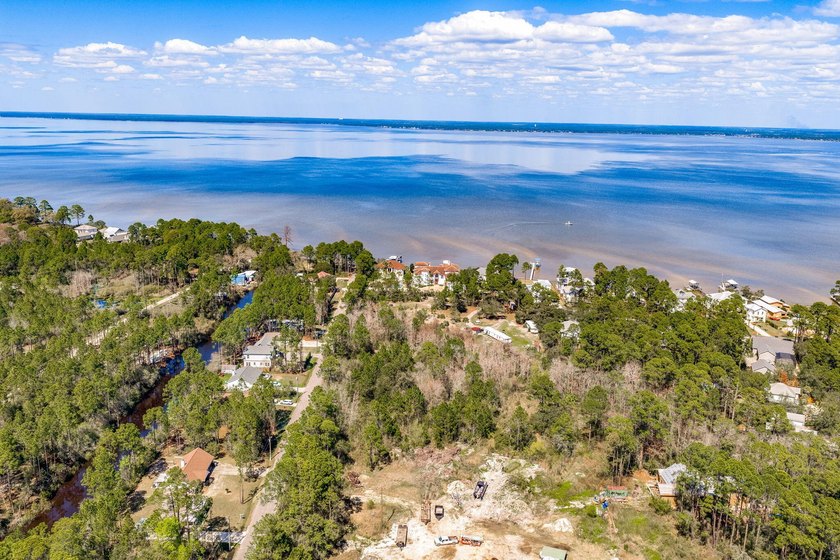 Tucked away on a quiet residential road, this beautiful 10-acre - photo 4