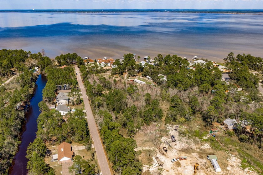 Tucked away on a quiet residential road, this beautiful 10-acre - photo 10