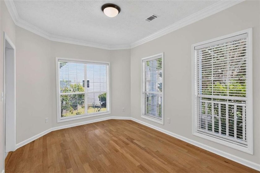 Move-In Ready Ranch in an Unbeatable Location! Welcome to this - photo 3