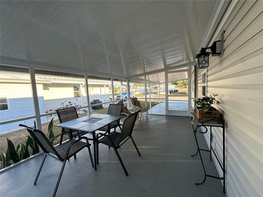 Welcome to Holiday Park! This turn-key furnished LAND-OWNED - photo 20