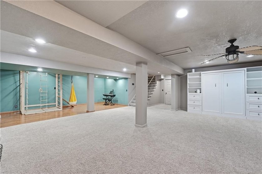 Tucked away on 2.36 acres and backing directly to the 3,000+ - photo 30