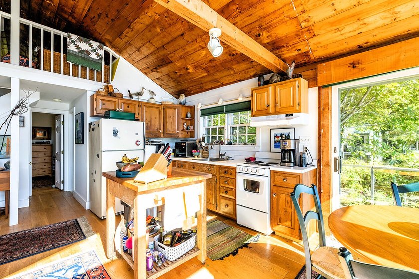 Welcome to your dream lakefront retreat on the coveted Norton - photo 36
