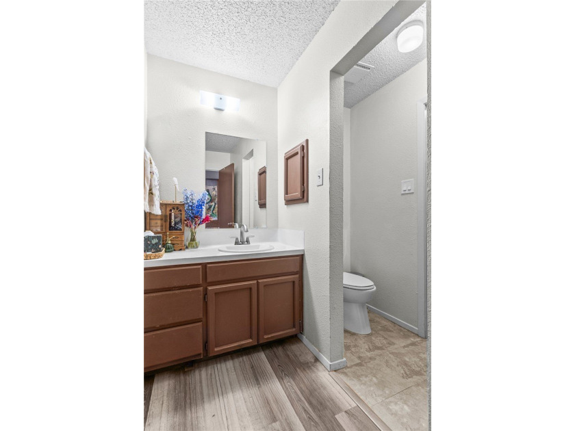 Opportunity awaits! You'll find this quaint duplex nestled away - photo 16