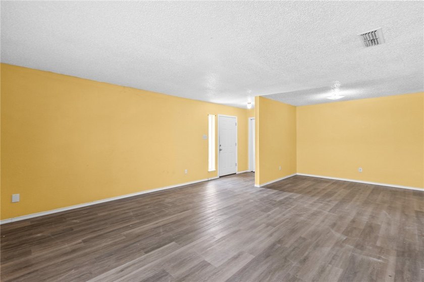 Opportunity awaits! You'll find this quaint duplex nestled away - photo 22