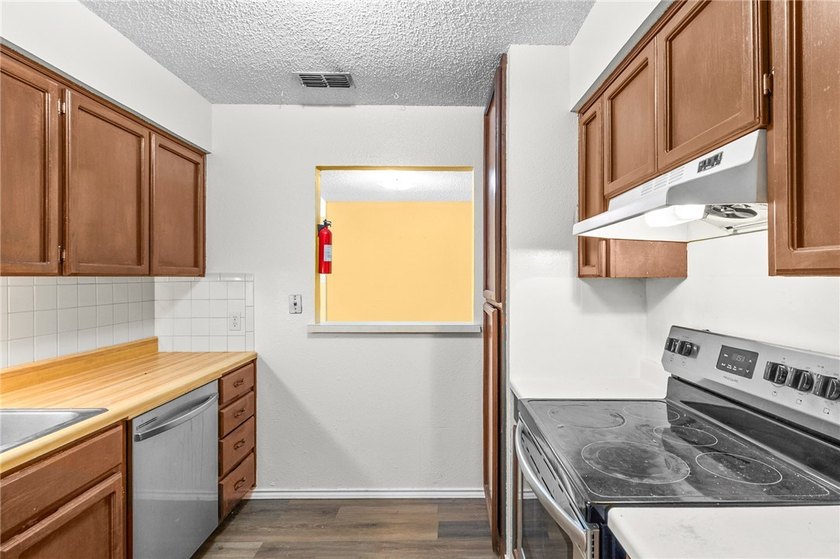 Opportunity awaits! You'll find this quaint duplex nestled away - photo 30