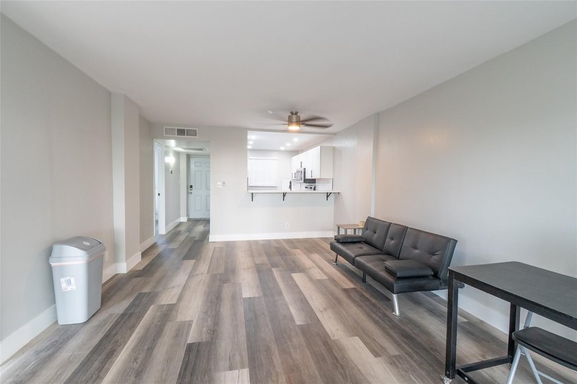 Top floor, corner unit with great water views and sunsets - photo 10