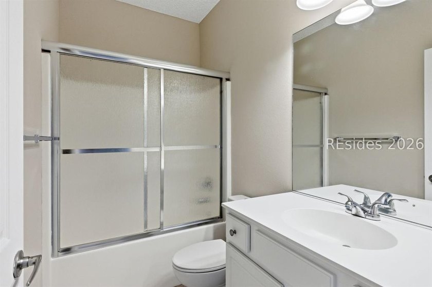 Welcome home to this beautifully 3 bedroom, 2 bath gem - photo 23