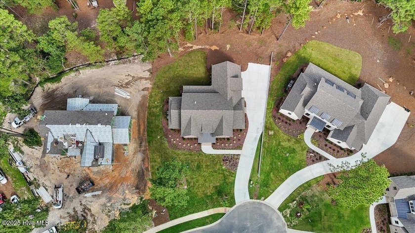 Exceptional new construction. As you step inside, your eyes are - photo 10