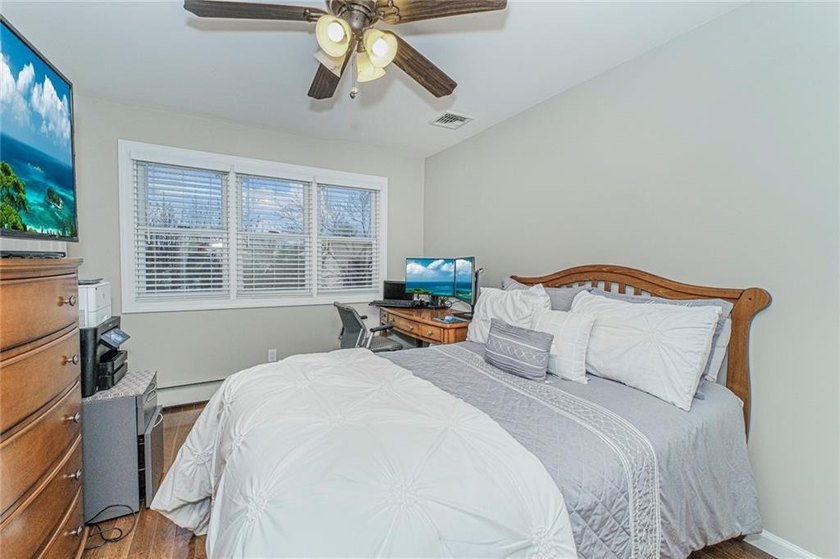 Tottenville-Fully Detached Colonial, an absolute stunning home - photo 16