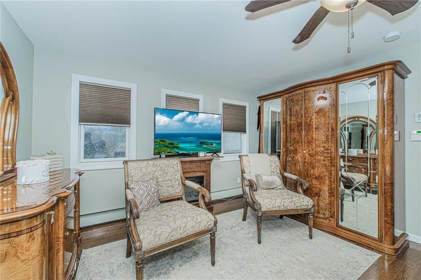 Tottenville-Fully Detached Colonial, an absolute stunning home - photo 19