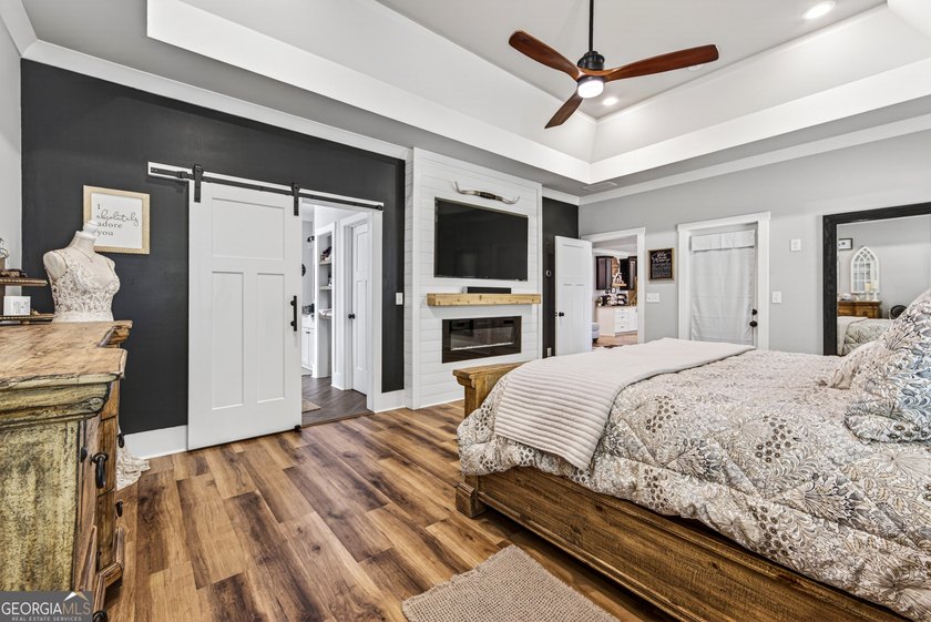 Welcome to 3656 Eagle View Way a 6 bedroom and 4 full bath in - photo 21