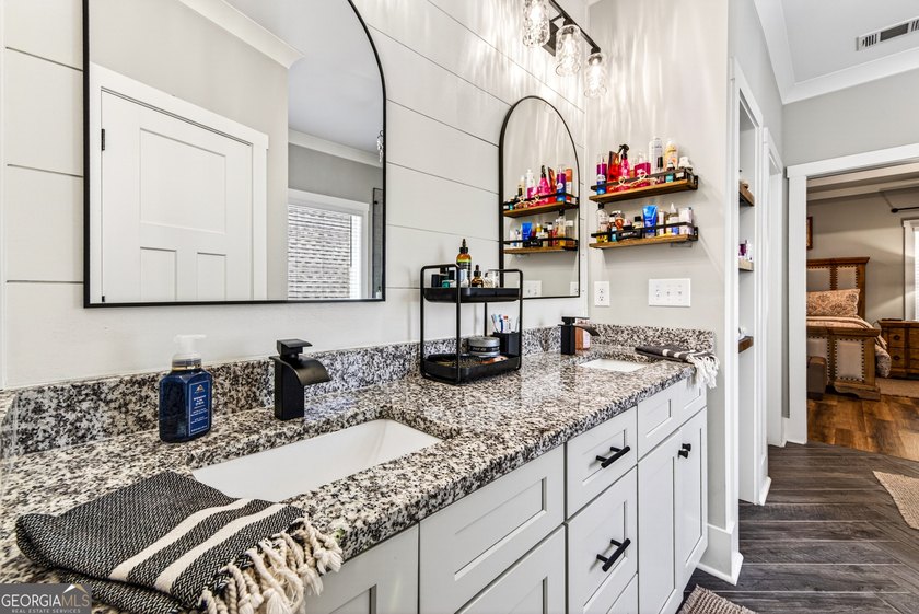 Welcome to 3656 Eagle View Way a 6 bedroom and 4 full bath in - photo 23