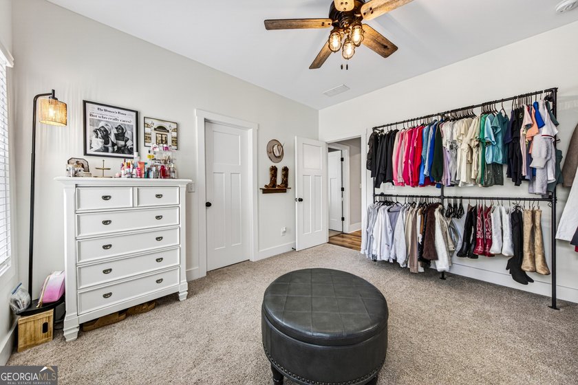 Welcome to 3656 Eagle View Way a 6 bedroom and 4 full bath in - photo 28