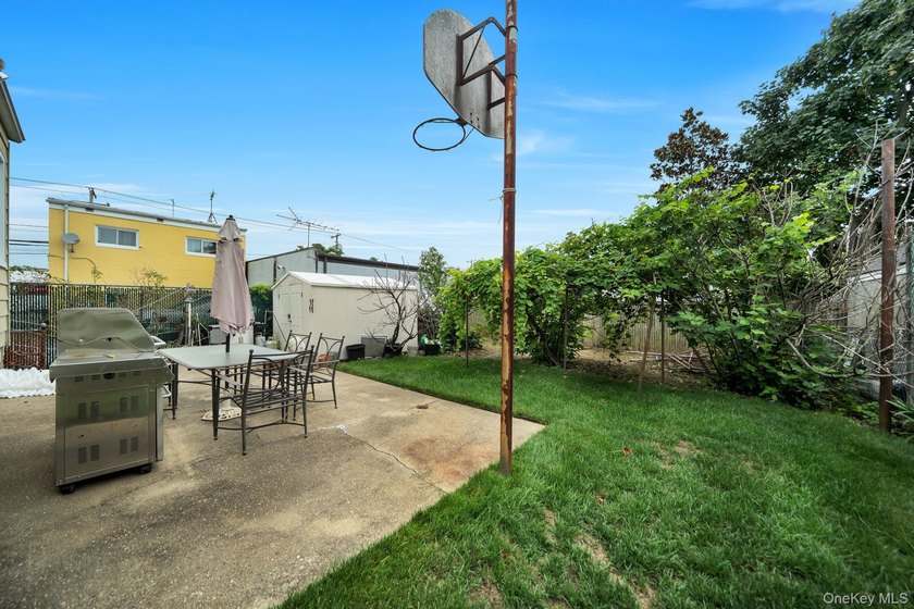 Welcome To This 3 Bedroom, 1 Bath Cape Style Home In Merrick! - photo 29