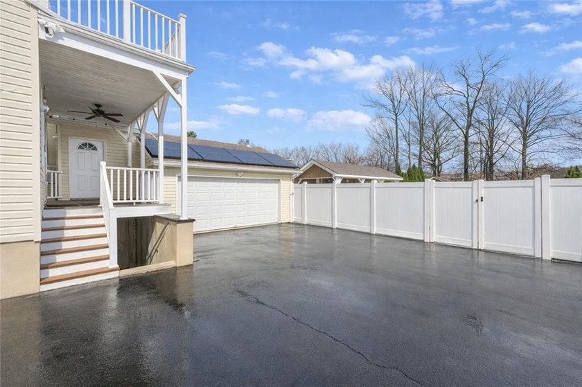 Tottenville-Fully Detached Colonial, an absolute stunning home - photo 31