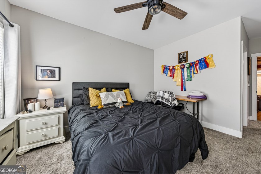 Welcome to 3656 Eagle View Way a 6 bedroom and 4 full bath in - photo 40