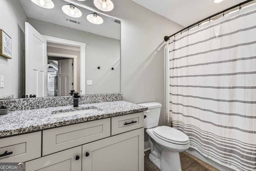 Welcome to 3656 Eagle View Way a 6 bedroom and 4 full bath in - photo 42