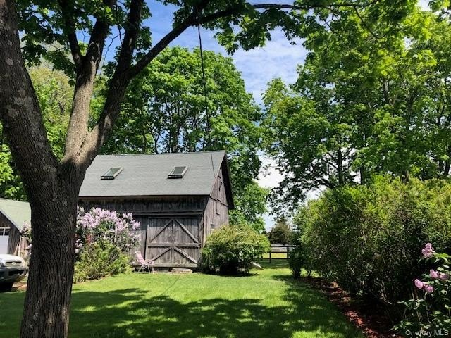 This charming Center Moriches 4/5-bedroom Colonial dates back to - photo 44