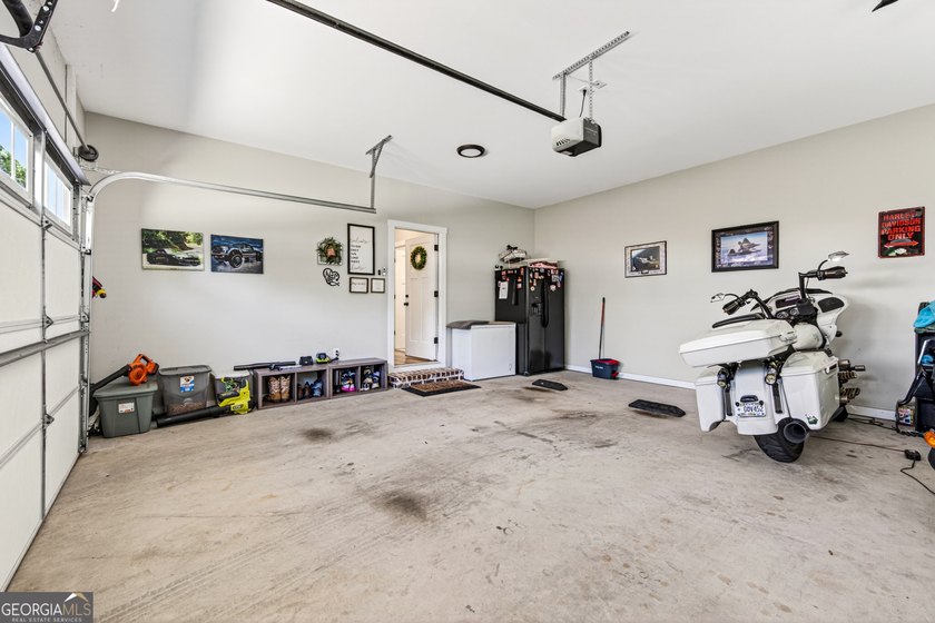 Welcome to 3656 Eagle View Way a 6 bedroom and 4 full bath in - photo 48