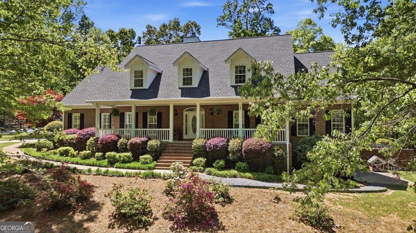 Private 13-Acre Equestrian Estate - Luxury Hobby Farm Retreat - photo 3
