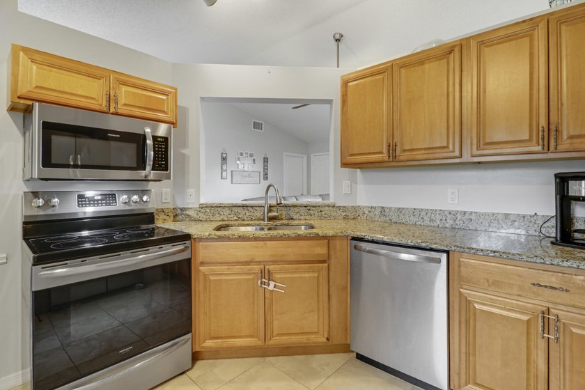 Move-in ready and packed with valuable upgrades, this 3-bedroom - photo 15
