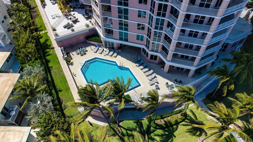 Ideally positioned in the building's premier oceanfront stack - photo 37