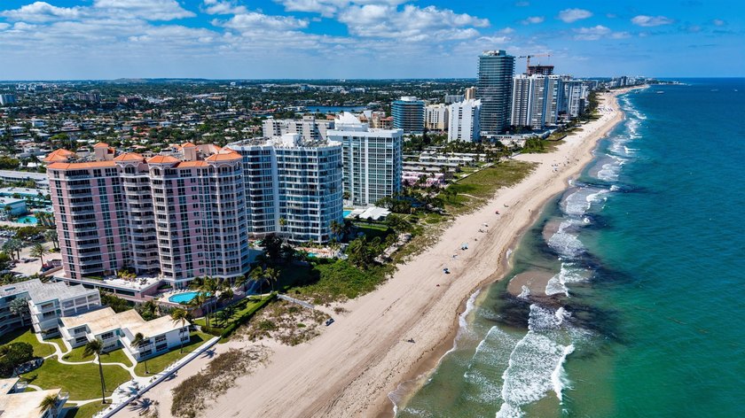Ideally positioned in the building's premier oceanfront stack - photo 41