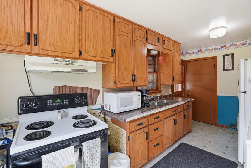 Charming 1930s home full of character and ready for its next - photo 5